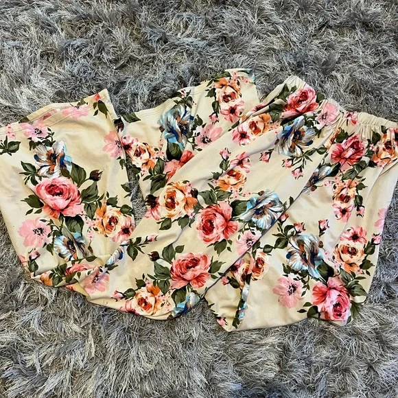 Park Avenue floral flare pants - Picture 2 of 3